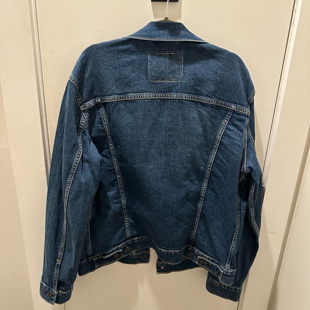 Levi's Dark Blue Denim Trucker Jacket - Picture 2 of 3